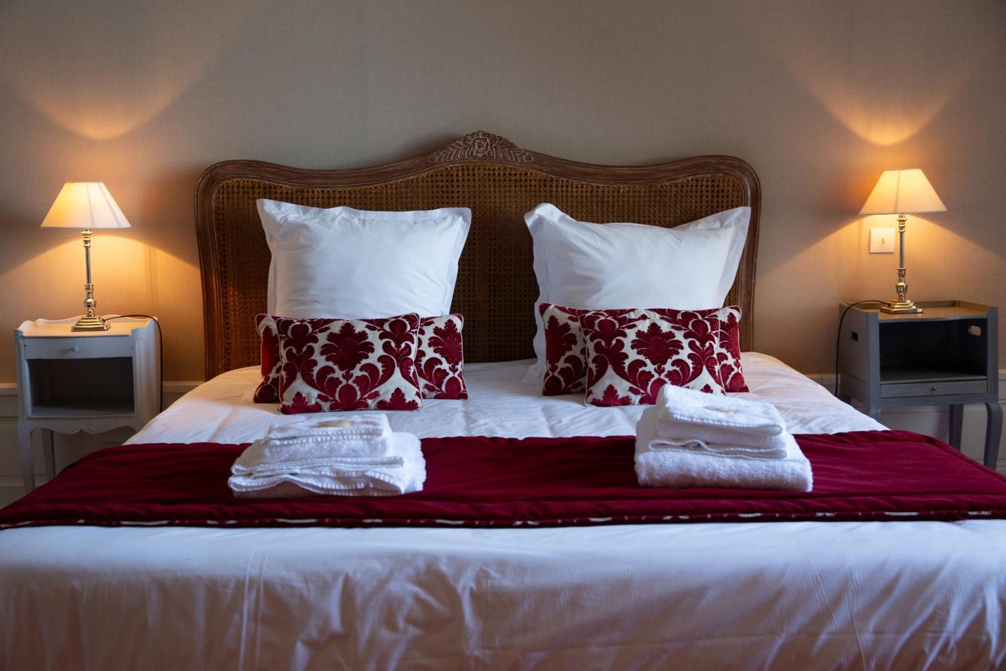 Chateau De Montmirail Holiday home